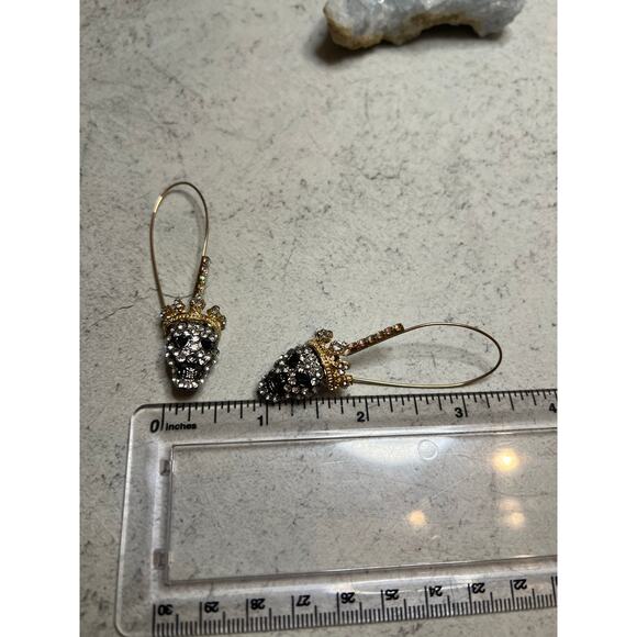 Betsy Johnson rhinestone skull with crown earrings pirate gold tone dog lover - Picture 4 of 4